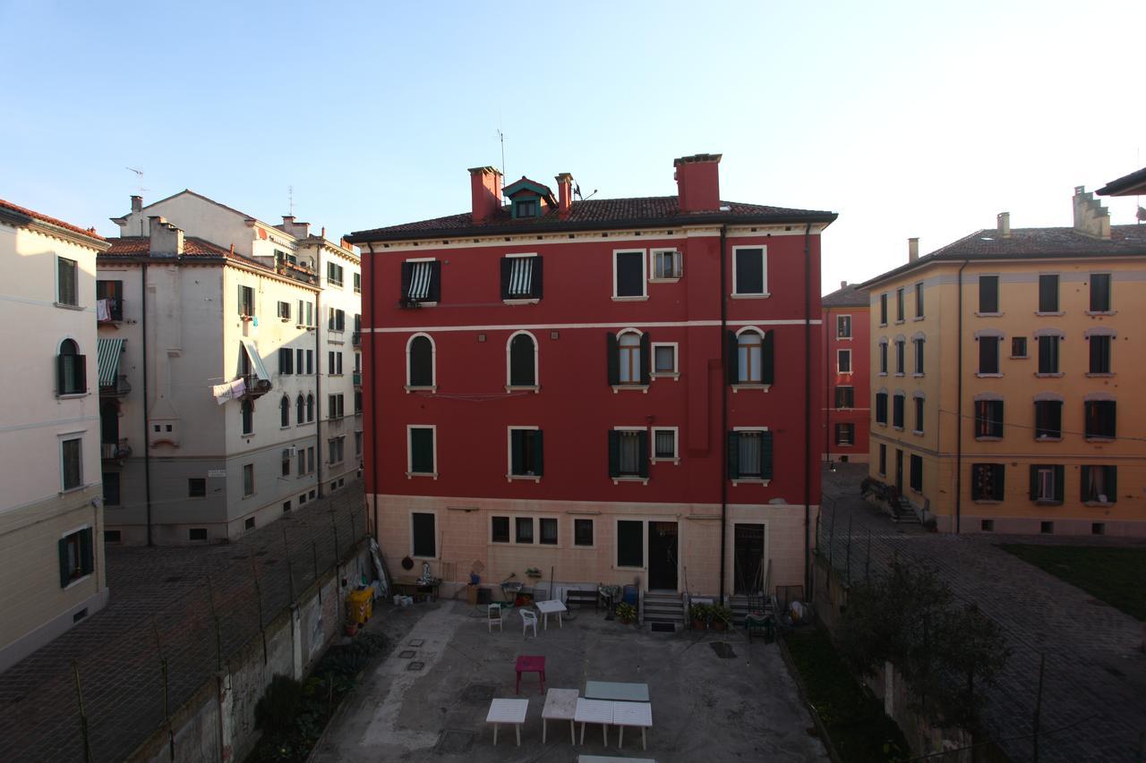Ca' Santa Marta Apartment Veneza Exterior foto